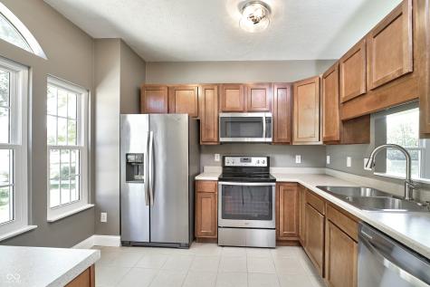 11193 Boston Way Fishers IN 46038