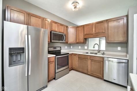 11193 Boston Way Fishers IN 46038
