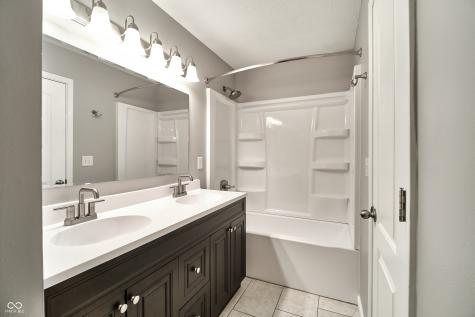 11193 Boston Way Fishers IN 46038