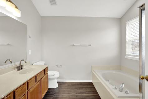 5761 Cantigny Way S Carmel IN 46033