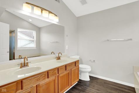 5761 Cantigny Way S Carmel IN 46033
