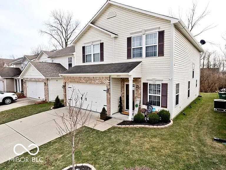 10267 Blue Sky Drive Avon IN 46123