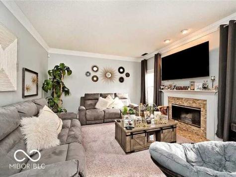 10267 Blue Sky Drive Avon IN 46123