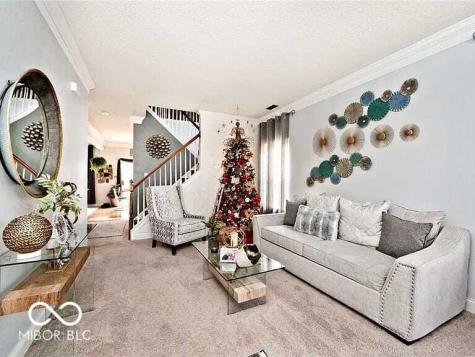 10267 Blue Sky Drive Avon IN 46123