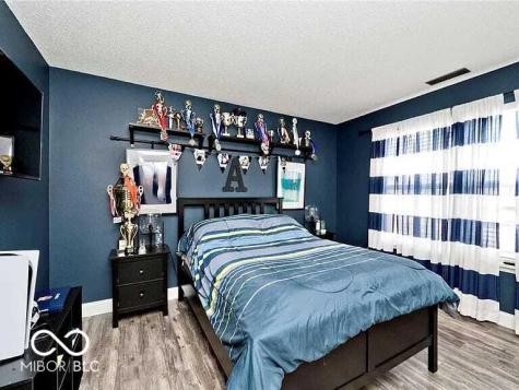 10267 Blue Sky Drive Avon IN 46123