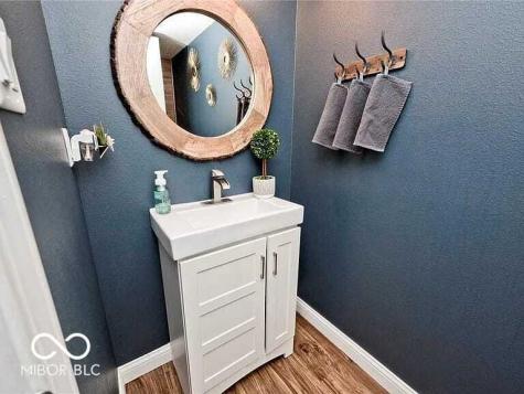 10267 Blue Sky Drive Avon IN 46123