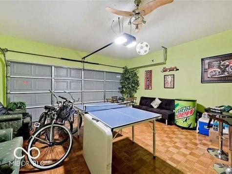 10267 Blue Sky Drive Avon IN 46123