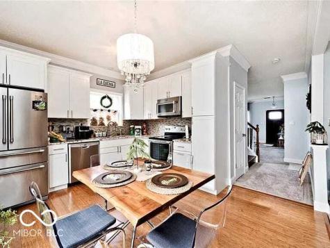 10267 Blue Sky Drive Avon IN 46123