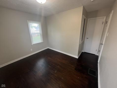 5322 E 19th Place Indianapolis IN 46218