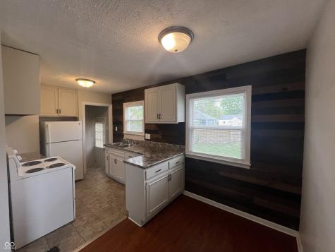 5322 E 19th Place Indianapolis IN 46218