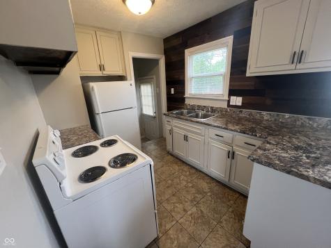 5322 E 19th Place Indianapolis IN 46218