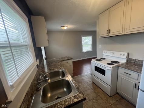 5322 E 19th Place Indianapolis IN 46218