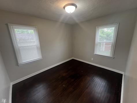 5322 E 19th Place Indianapolis IN 46218