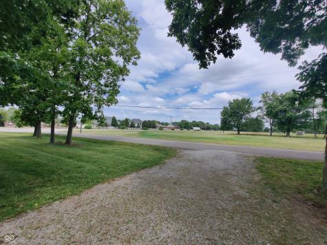 9 E Rafferty Road E Shelbyville IN 46176