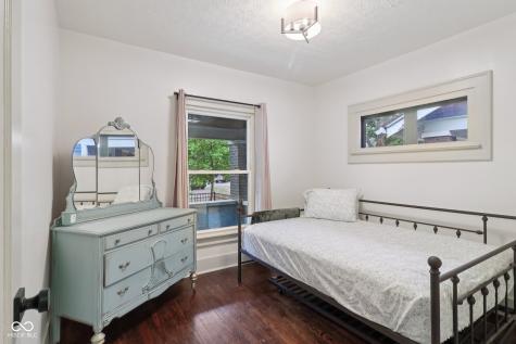615 N Grant Avenue Indianapolis IN 46201