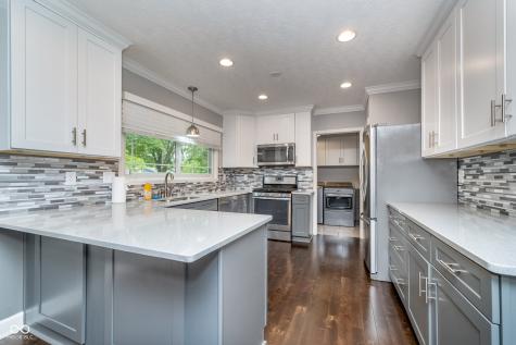 13738 Roswell Drive Carmel IN 46032
