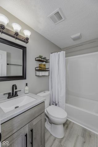8126 Xenia Drive Indianapolis IN 46227