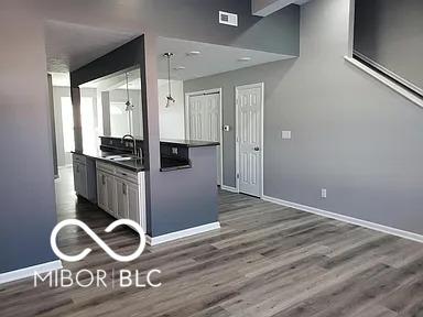 438 E Beecher Street Indianapolis IN 46225
