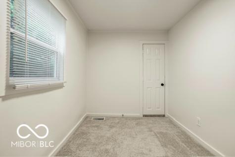 3332 Wallace Avenue Indianapolis IN 46218