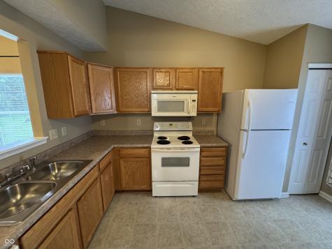 829 Jack Pine Drive Whiteland IN 46184
