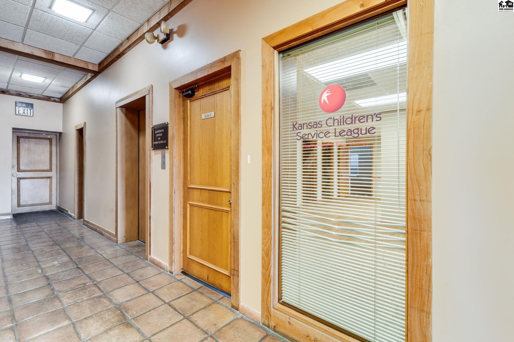 129 W 2nd Avenue Hutchinson KS 67501