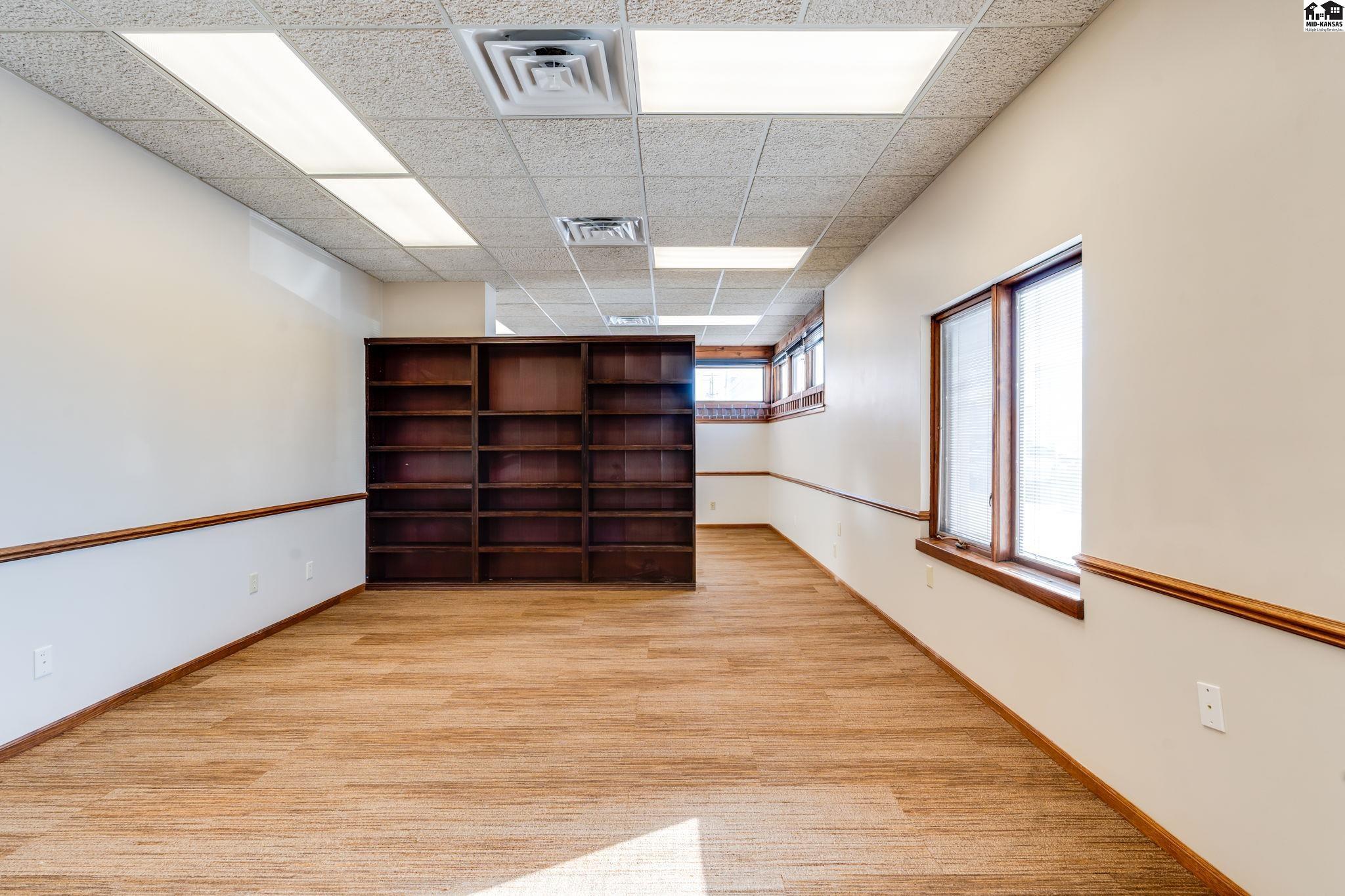 129 W 2nd Avenue Hutchinson KS 67501