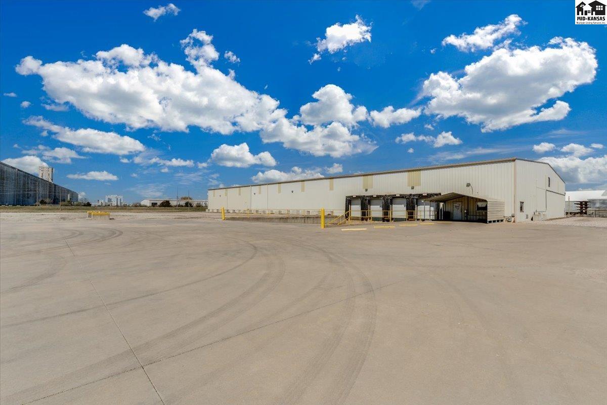 901 Corey Road Hutchinson KS 67501