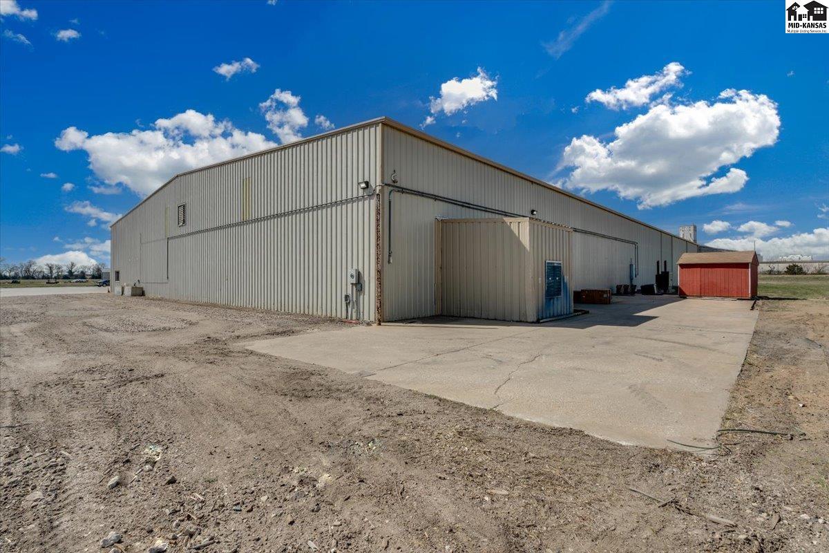 901 Corey Road Hutchinson KS 67501