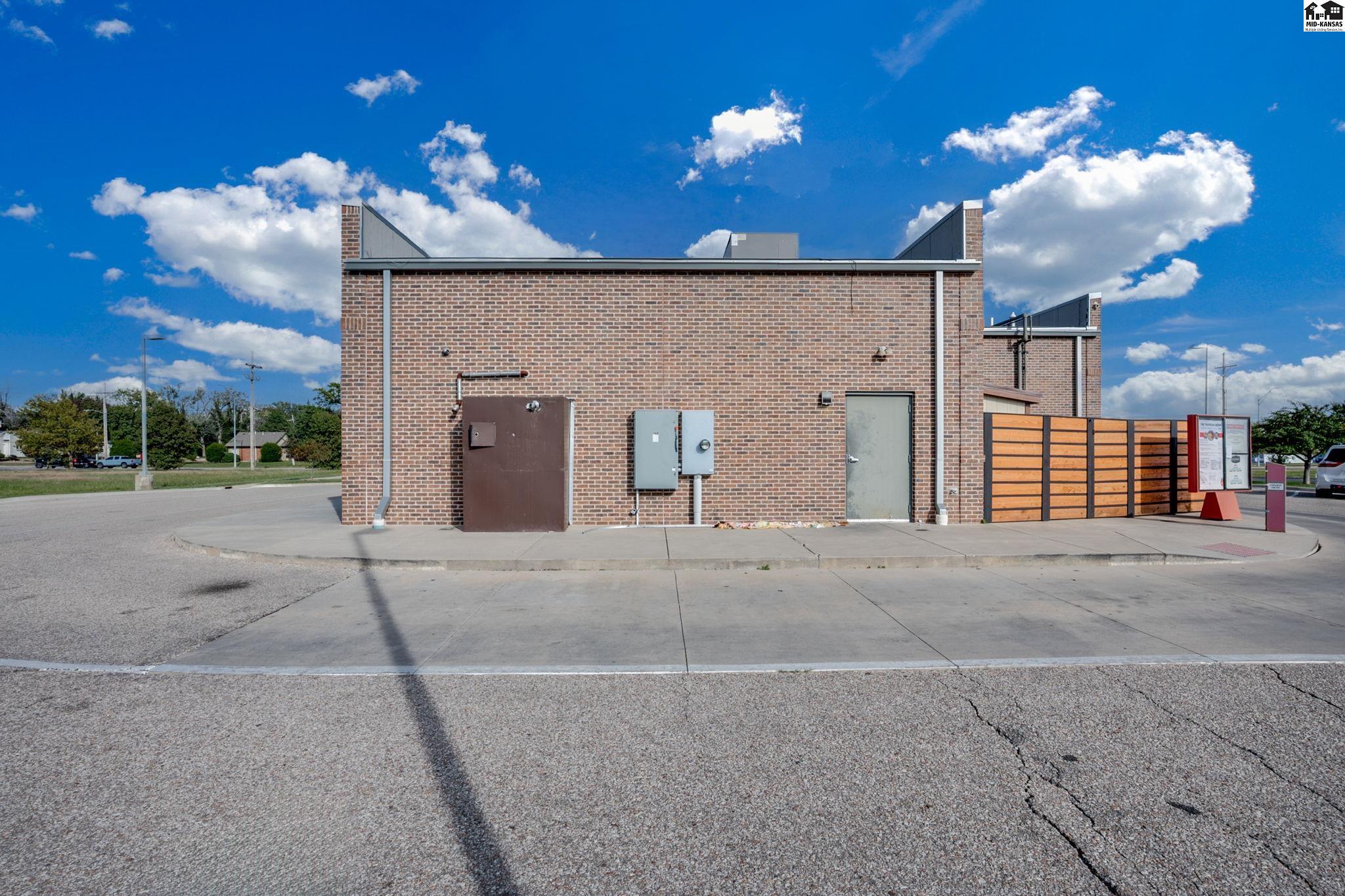 2322 N Lorraine Street Hutchinson KS 67502