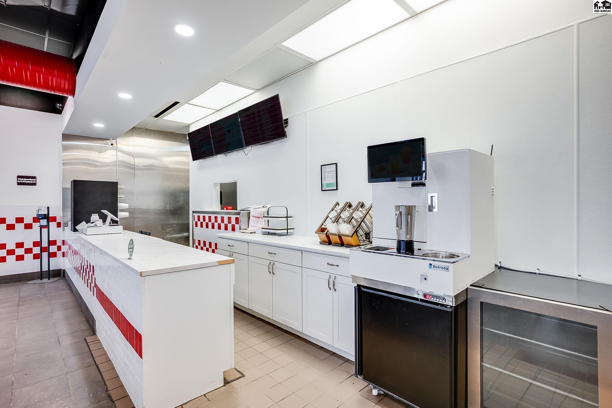 2322 N Lorraine Street Hutchinson KS 67502