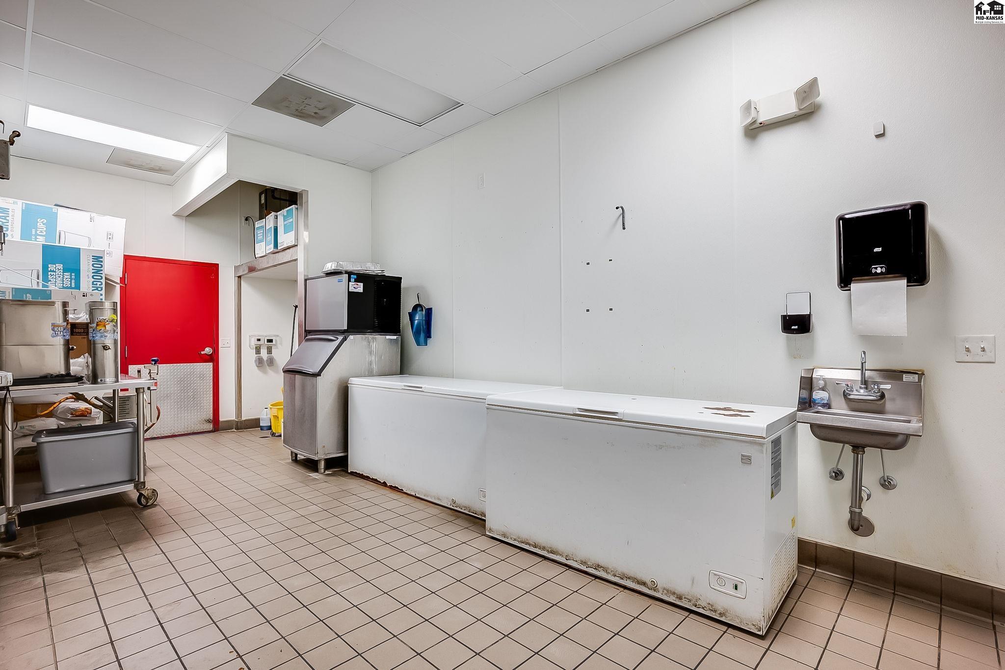 2322 N Lorraine Street Hutchinson KS 67502