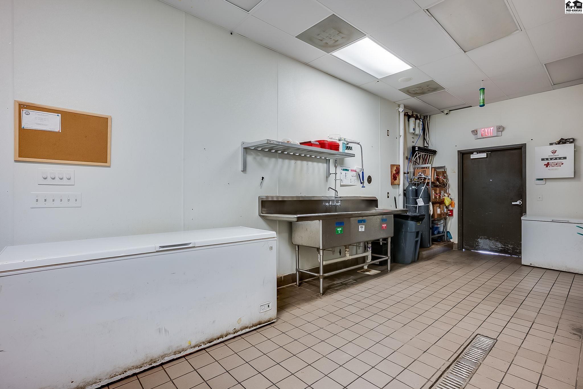 2322 N Lorraine Street Hutchinson KS 67502