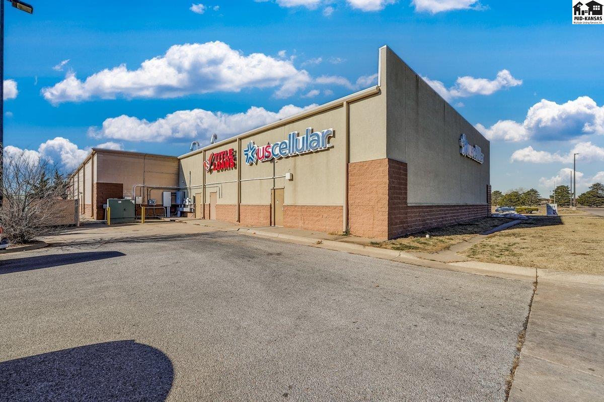 1920 E 17th Avenue Hutchinson KS 67502