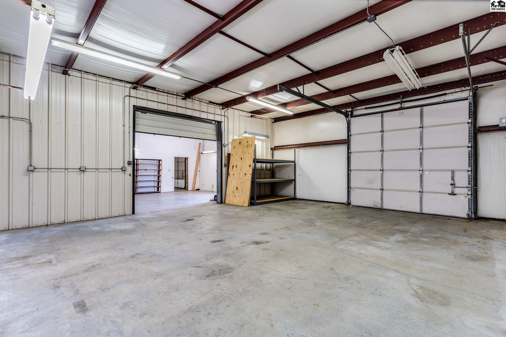 0000 E 4 Hutchinson KS 67501