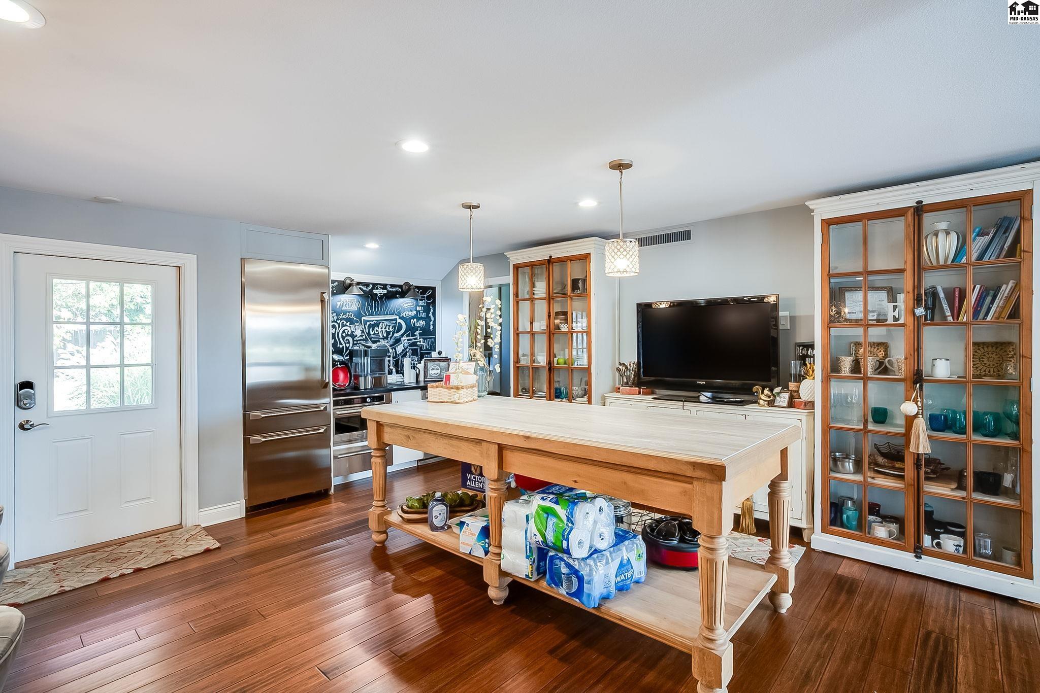 2300 N Lorraine Street Hutchinson KS 67502