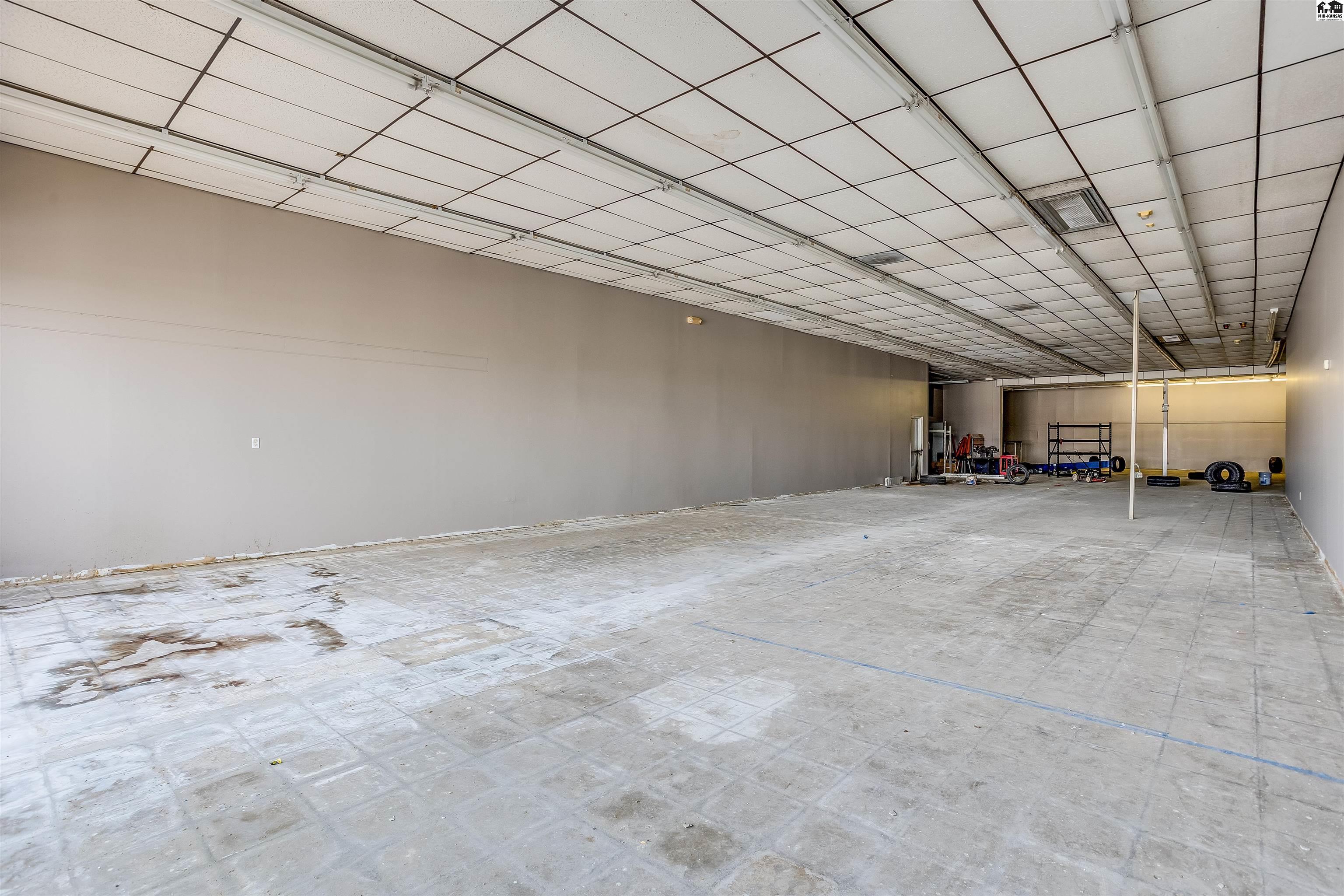 1223 E 30th Avenue Hutchinson KS 67502