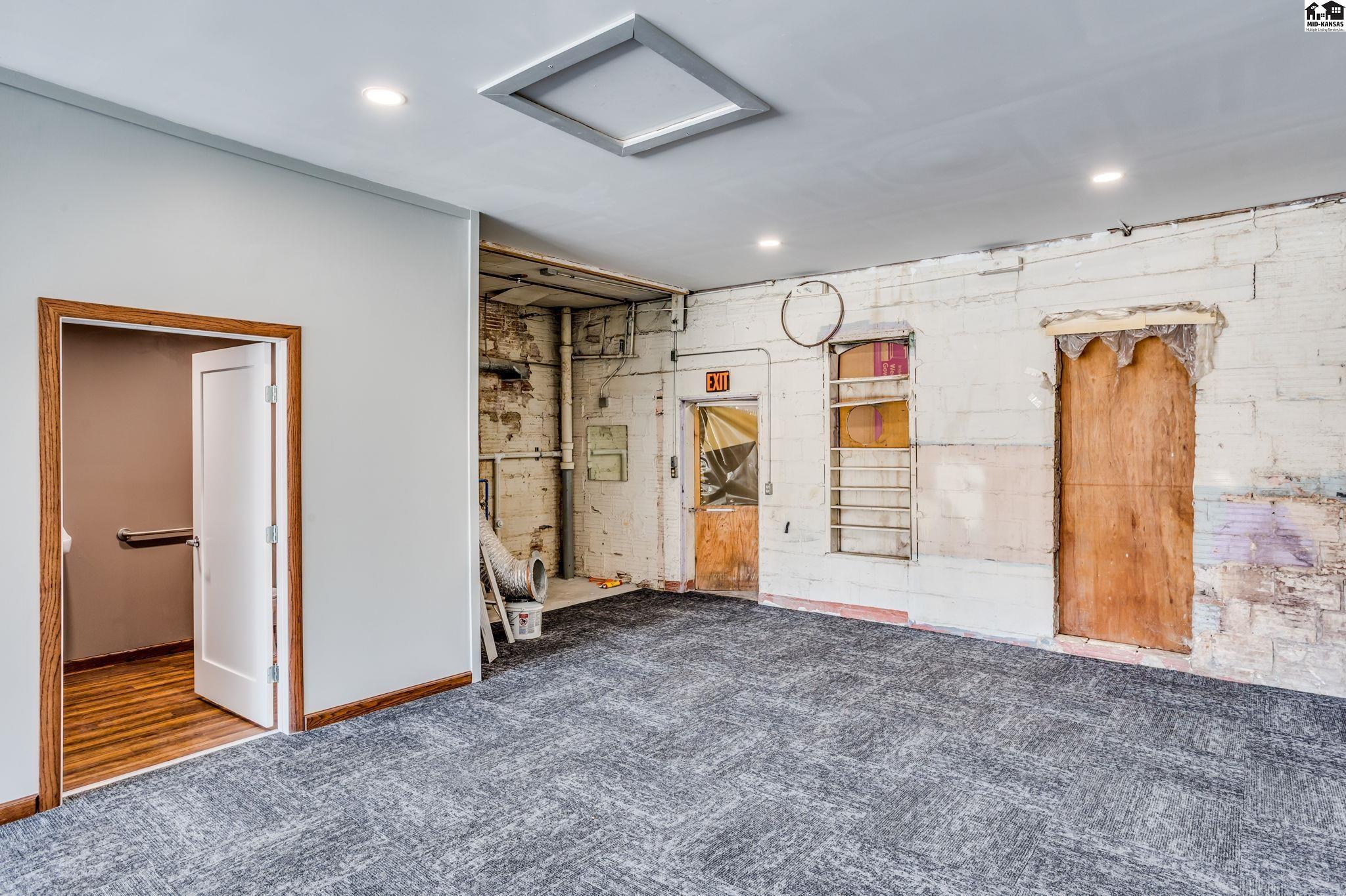 1224 N Main Street Hutchinson KS 67501