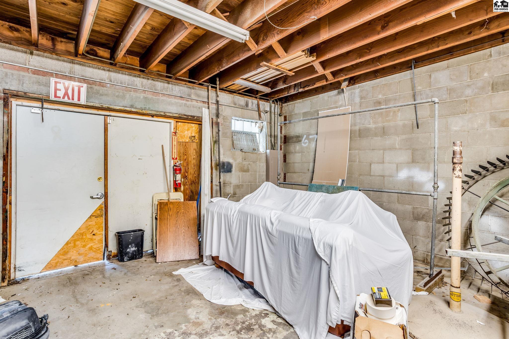 1224 N Main Street Hutchinson KS 67501