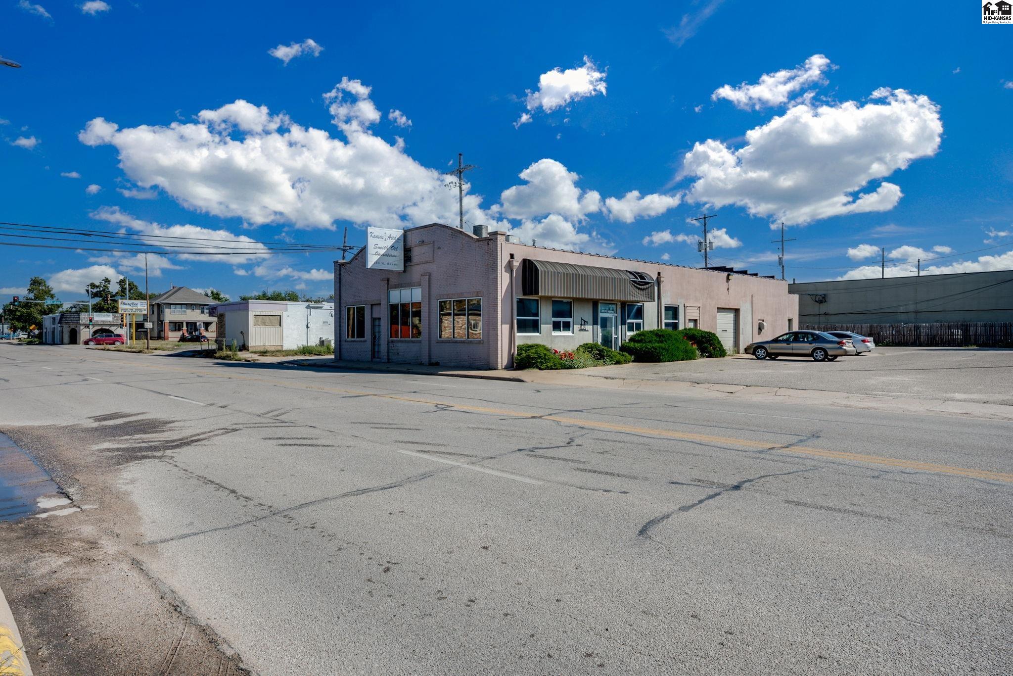 410 N Adams Street Hutchinson KS 67501