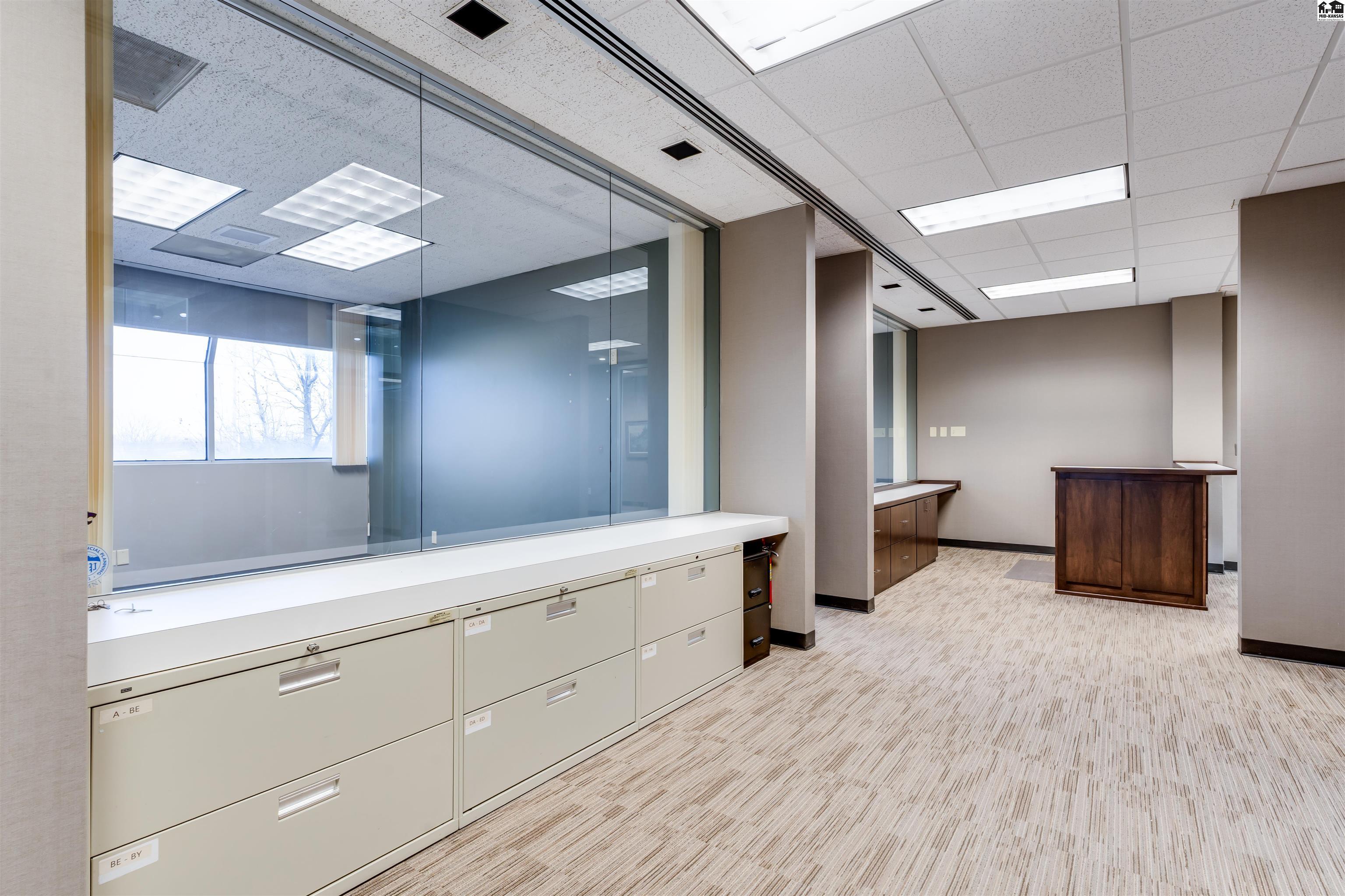 811 E 30 Avenue Hutchinson KS 67502
