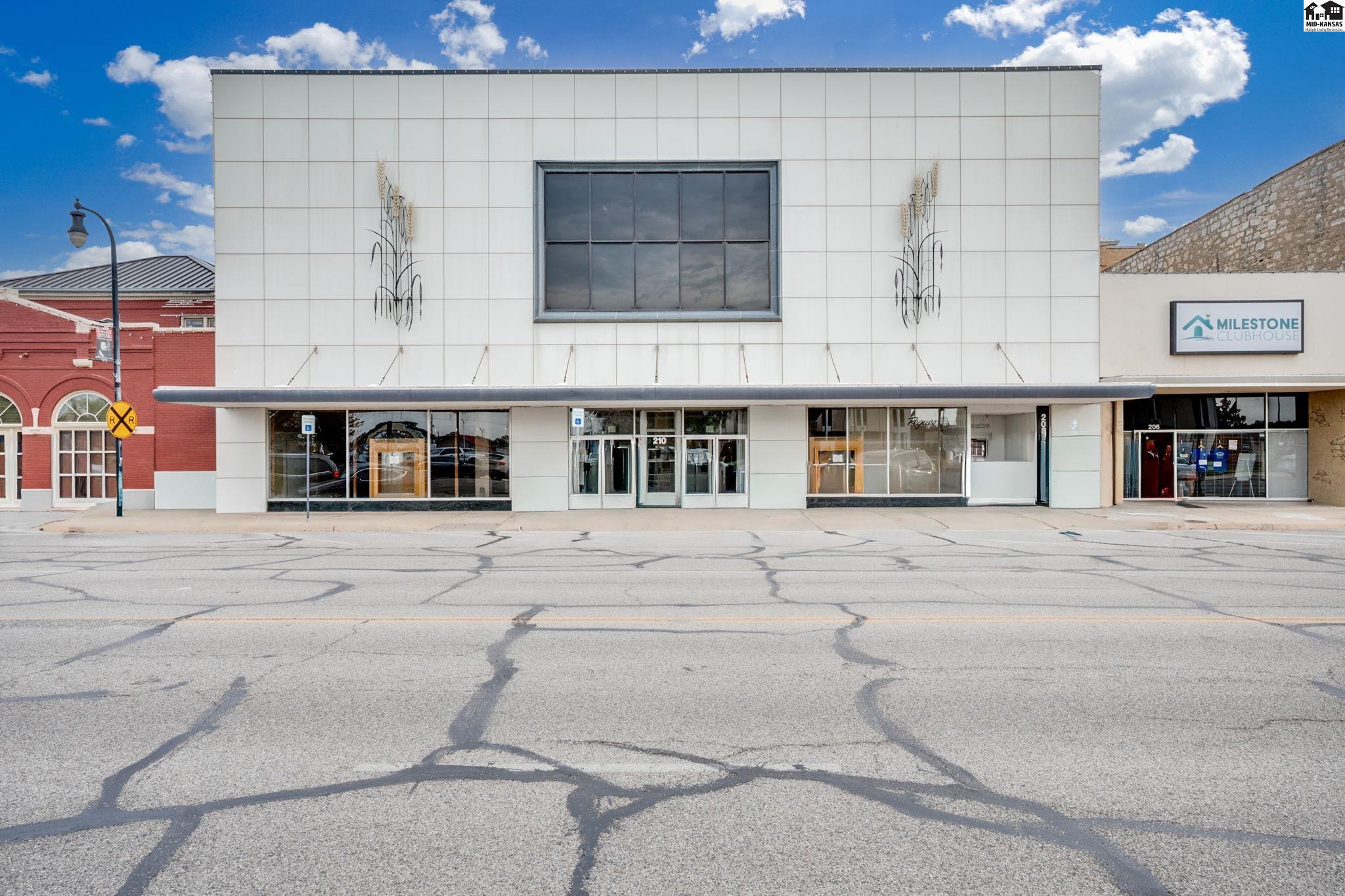 208 N Main Street Hutchinson KS 67501