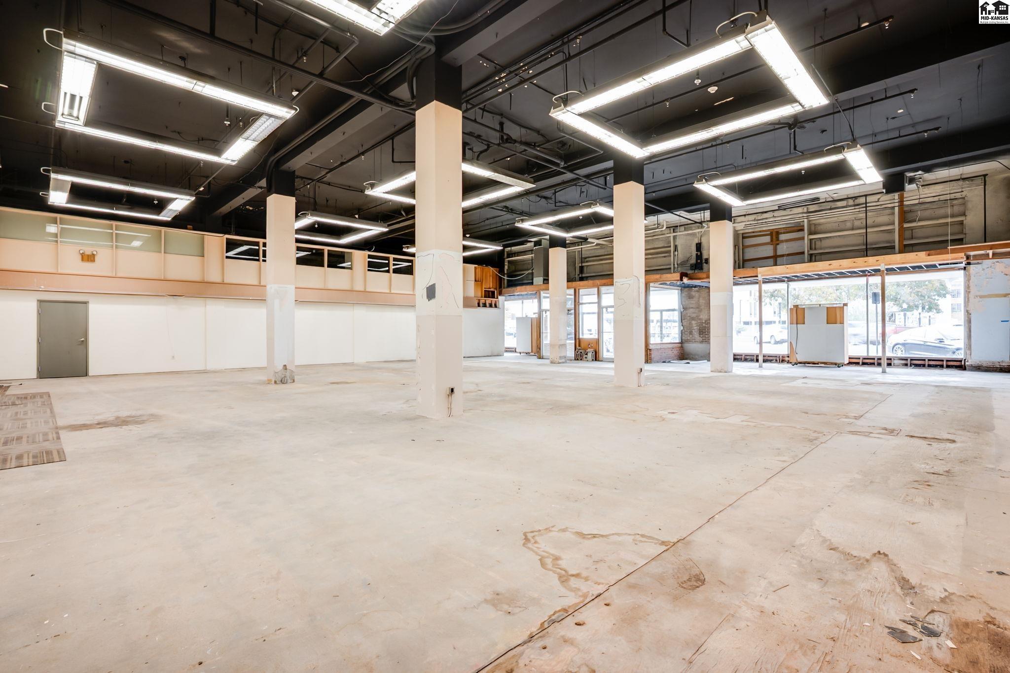 208 N Main Street Hutchinson KS 67501