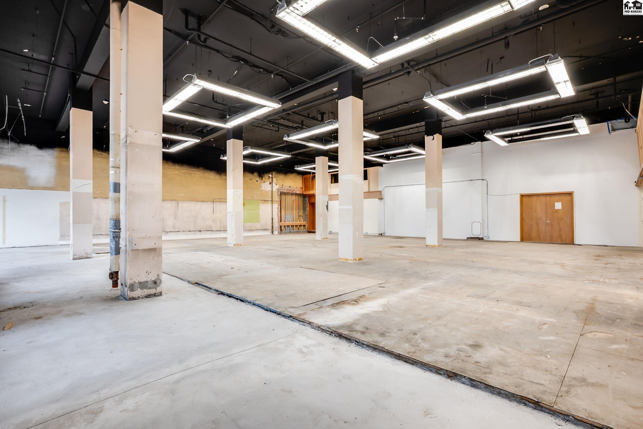 208 N Main Street Hutchinson KS 67501