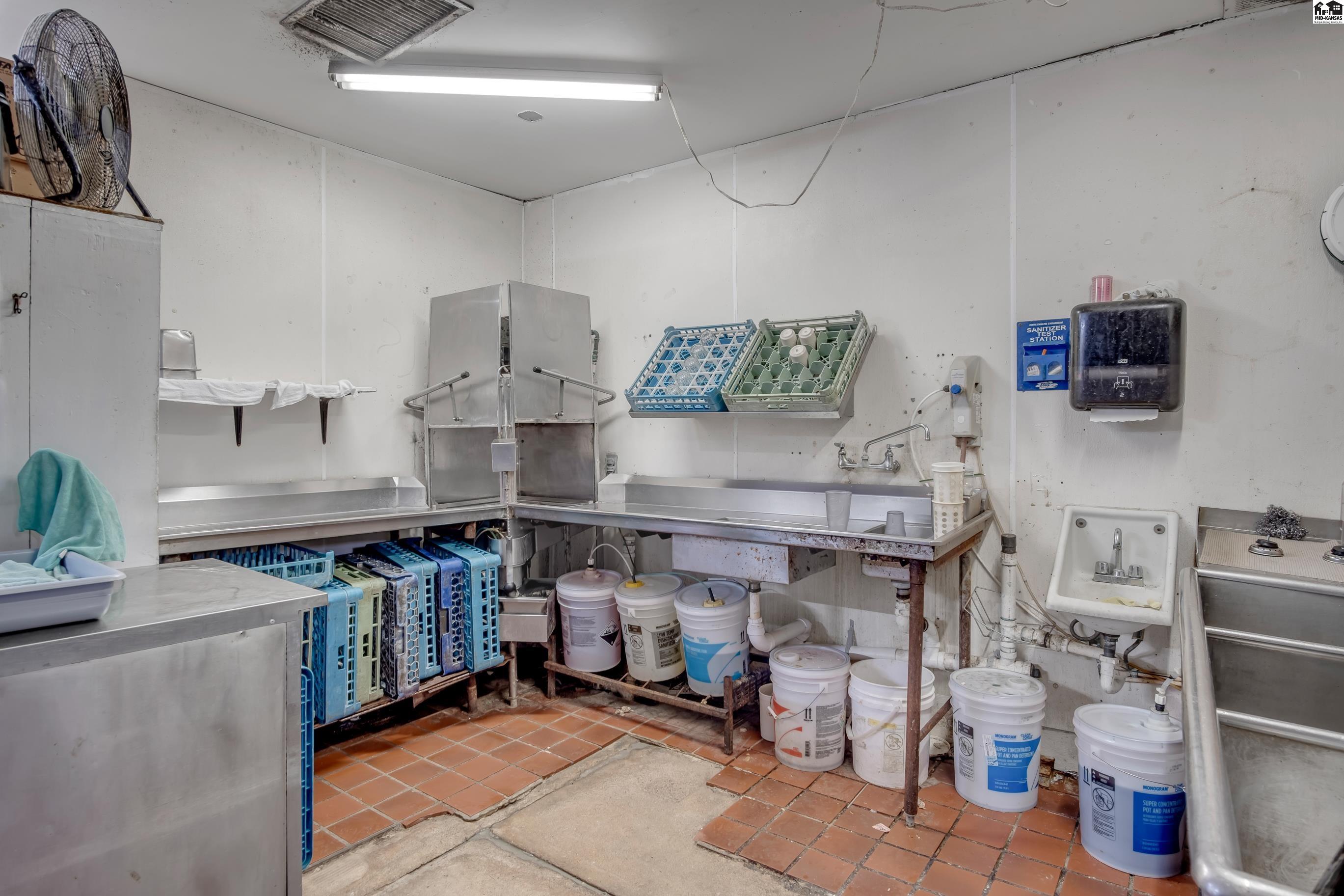 6803 W Highway K61 Hutchinson KS 67501