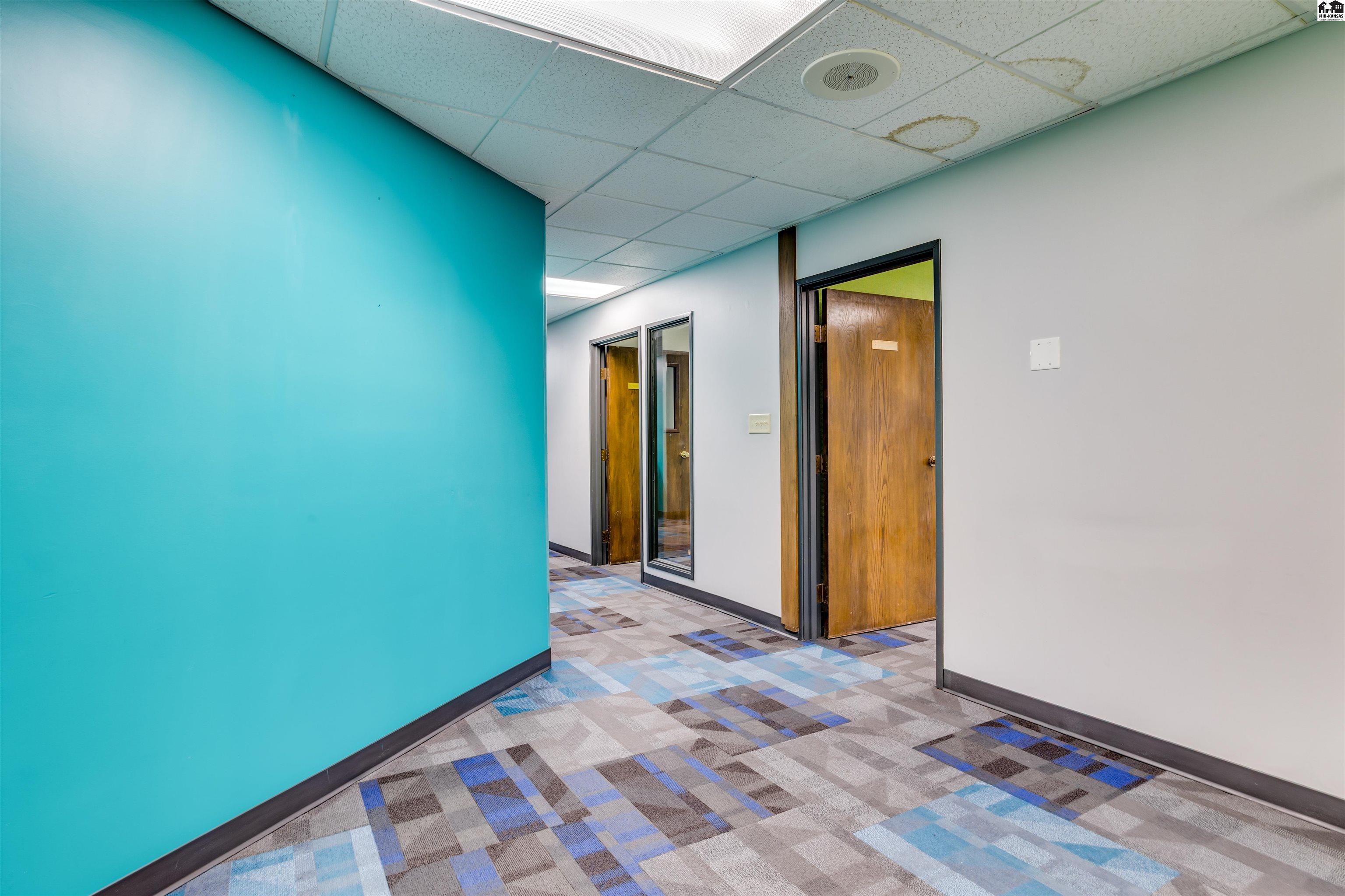 500 W 1st Avenue Hutchinson KS 67501