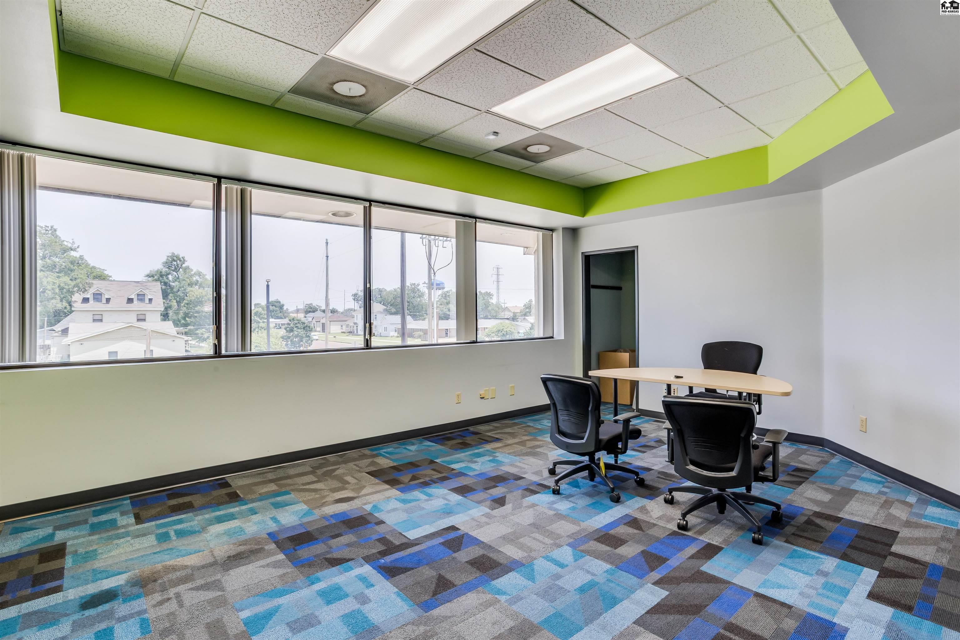 500 W 1st Avenue Hutchinson KS 67501