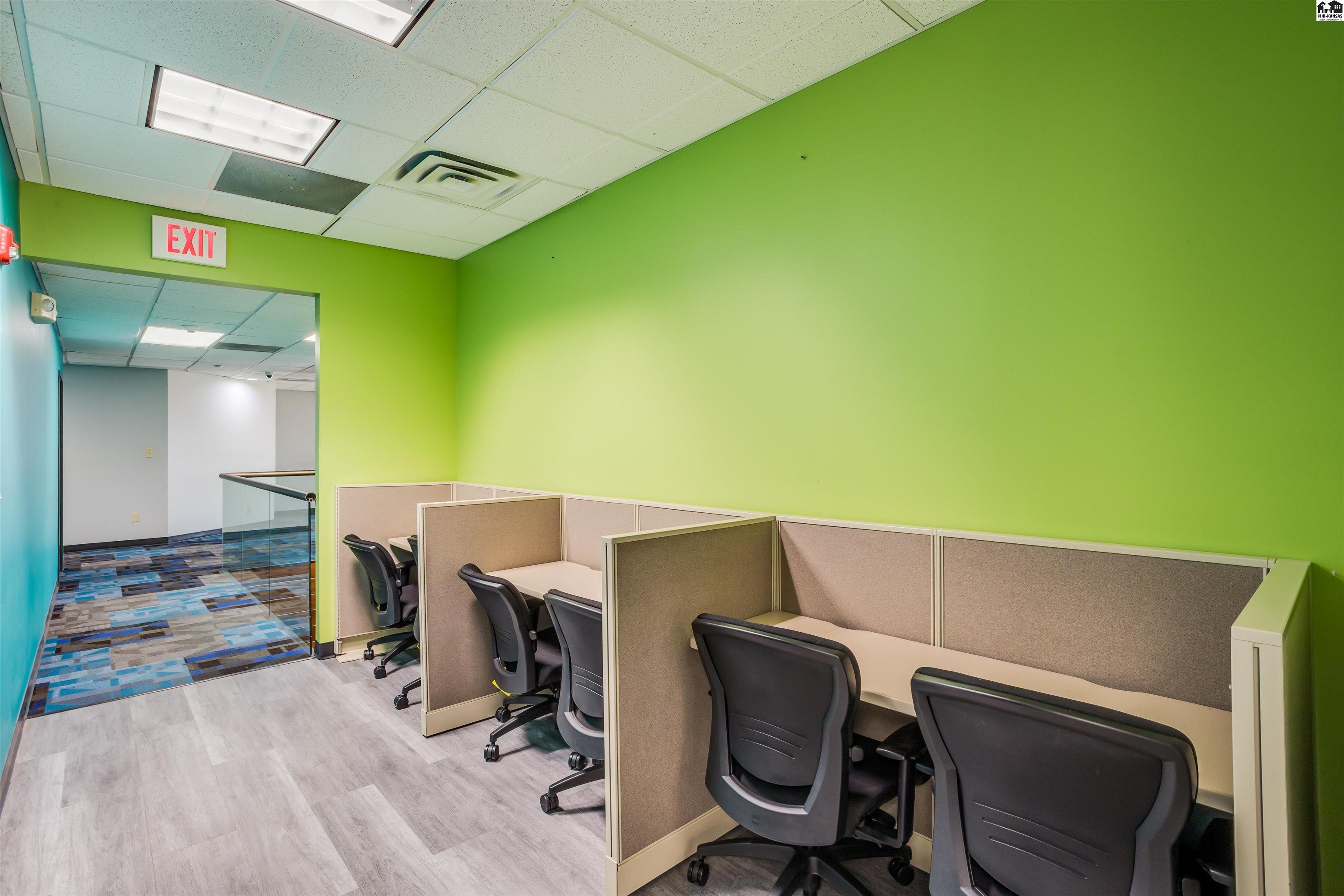 500 W 1st Avenue Hutchinson KS 67501