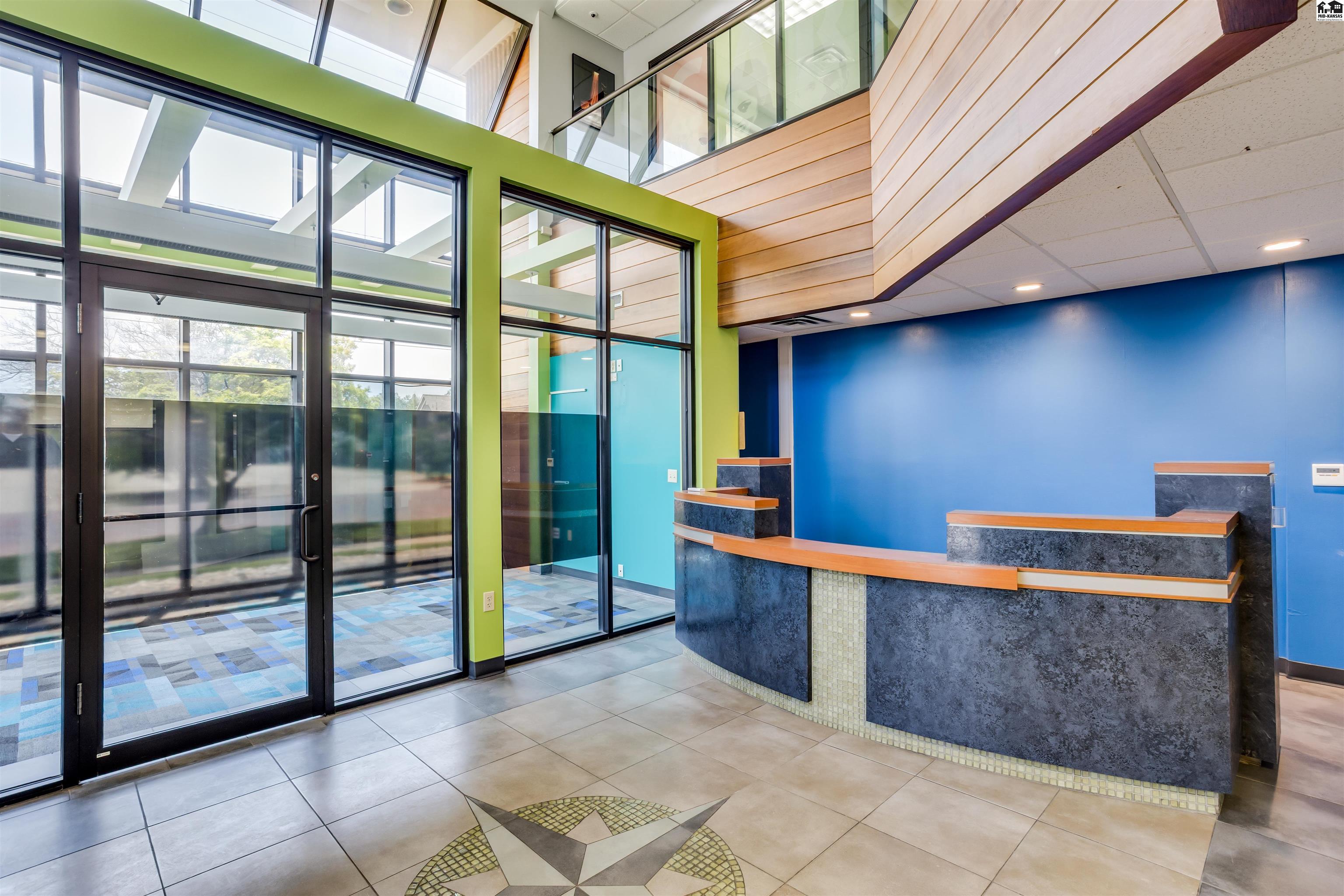 500 W 1st Avenue Hutchinson KS 67501