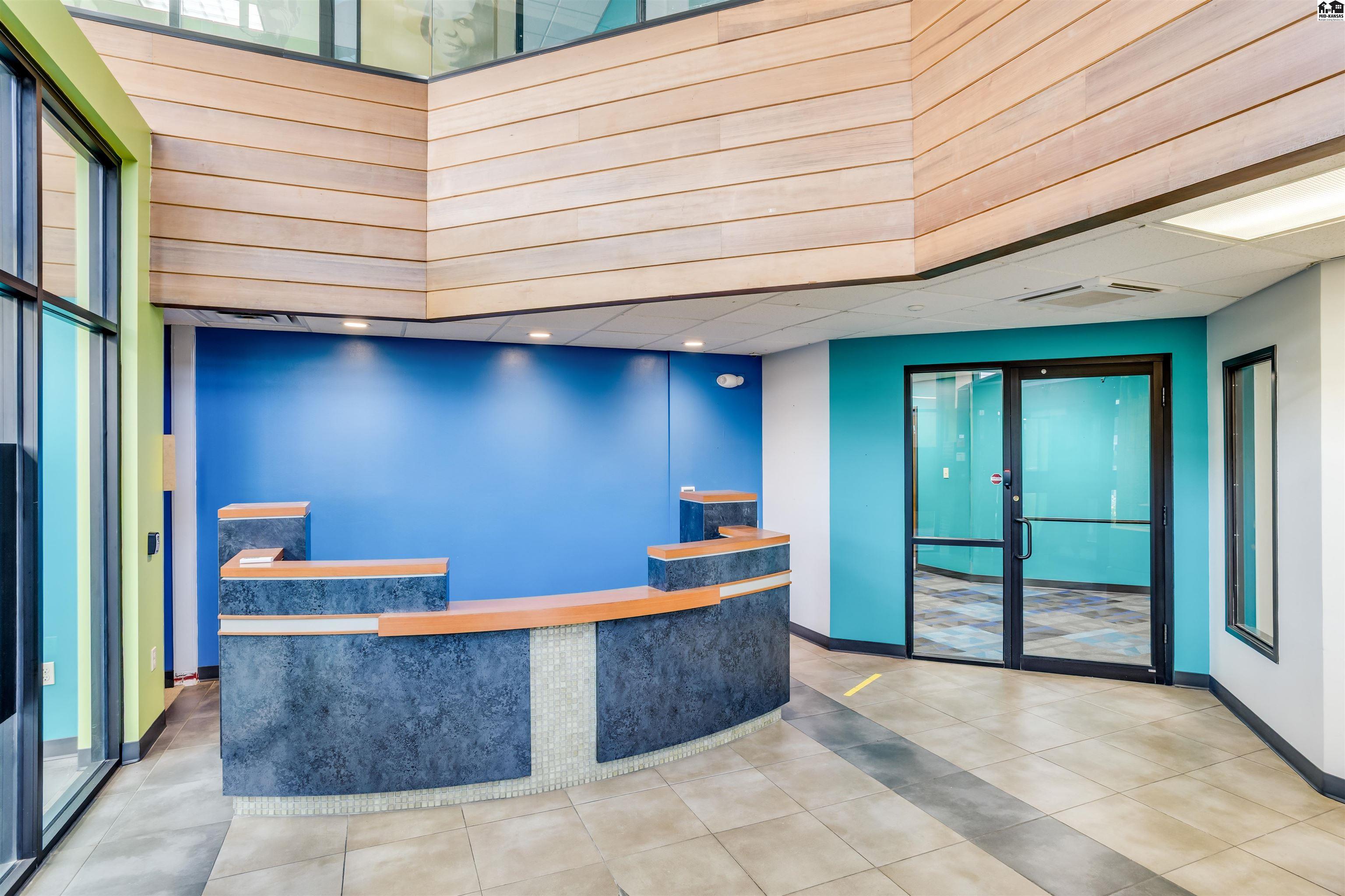 500 W 1st Avenue Hutchinson KS 67501