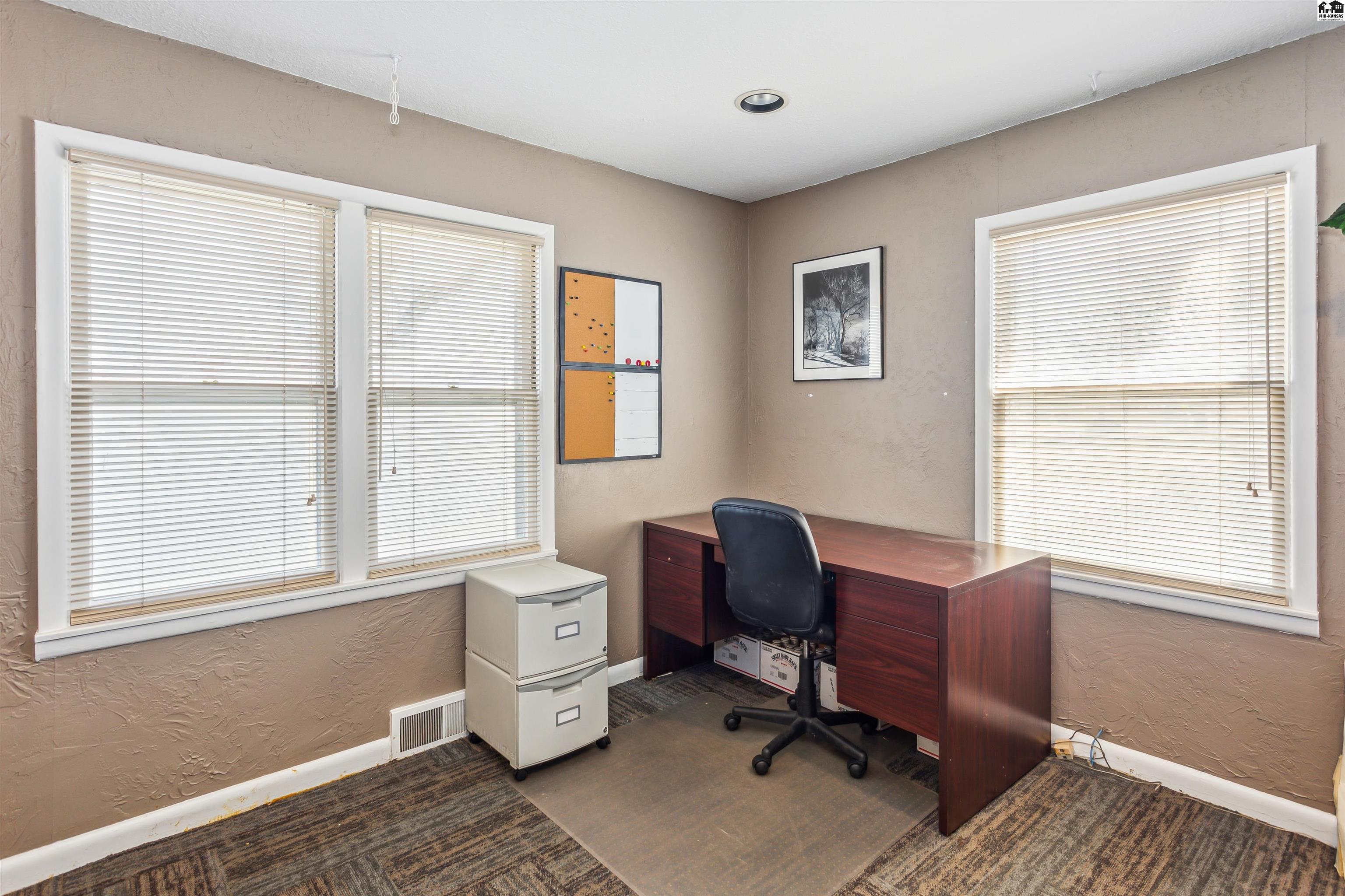 111 E 30th Avenue Hutchinson KS 67502